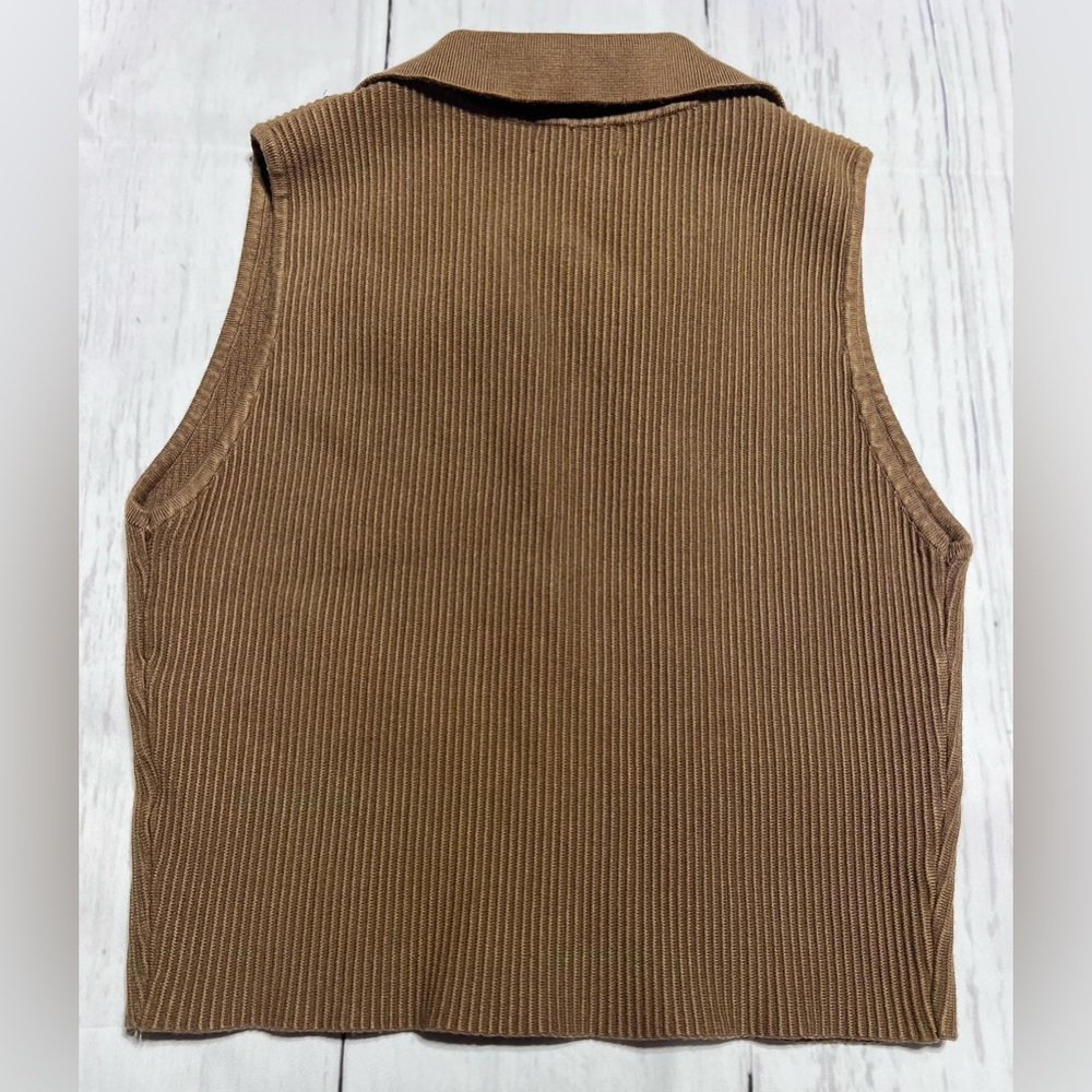 House of Harlow 1960 Sculpt Knit Collared Crop Tank - Picture 3 of 3